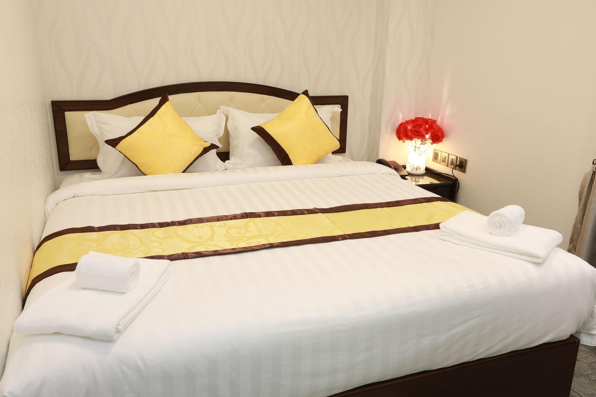 Rose Palace Hotel Янгон Екстериор снимка