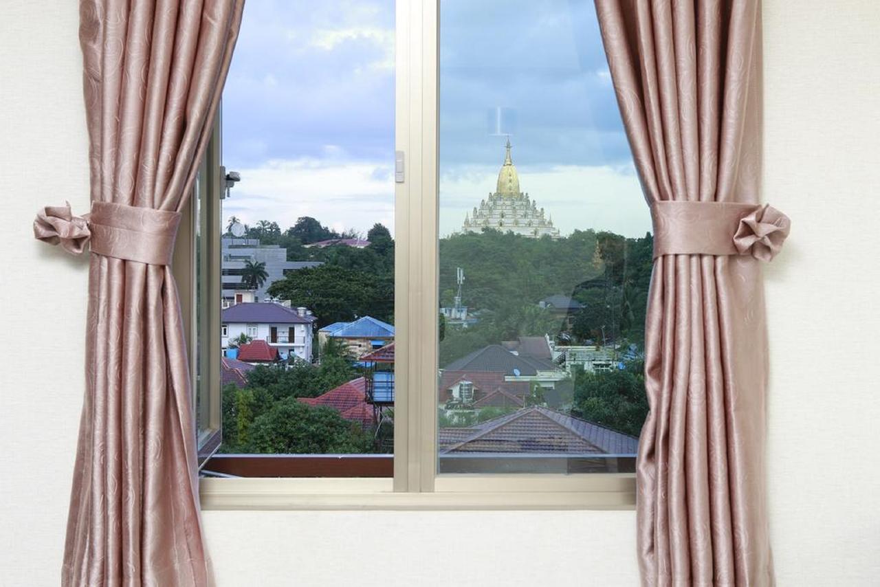 Rose Palace Hotel Янгон Екстериор снимка