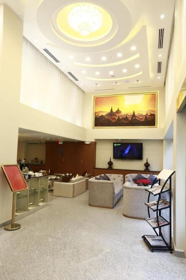Rose Palace Hotel Янгон Екстериор снимка