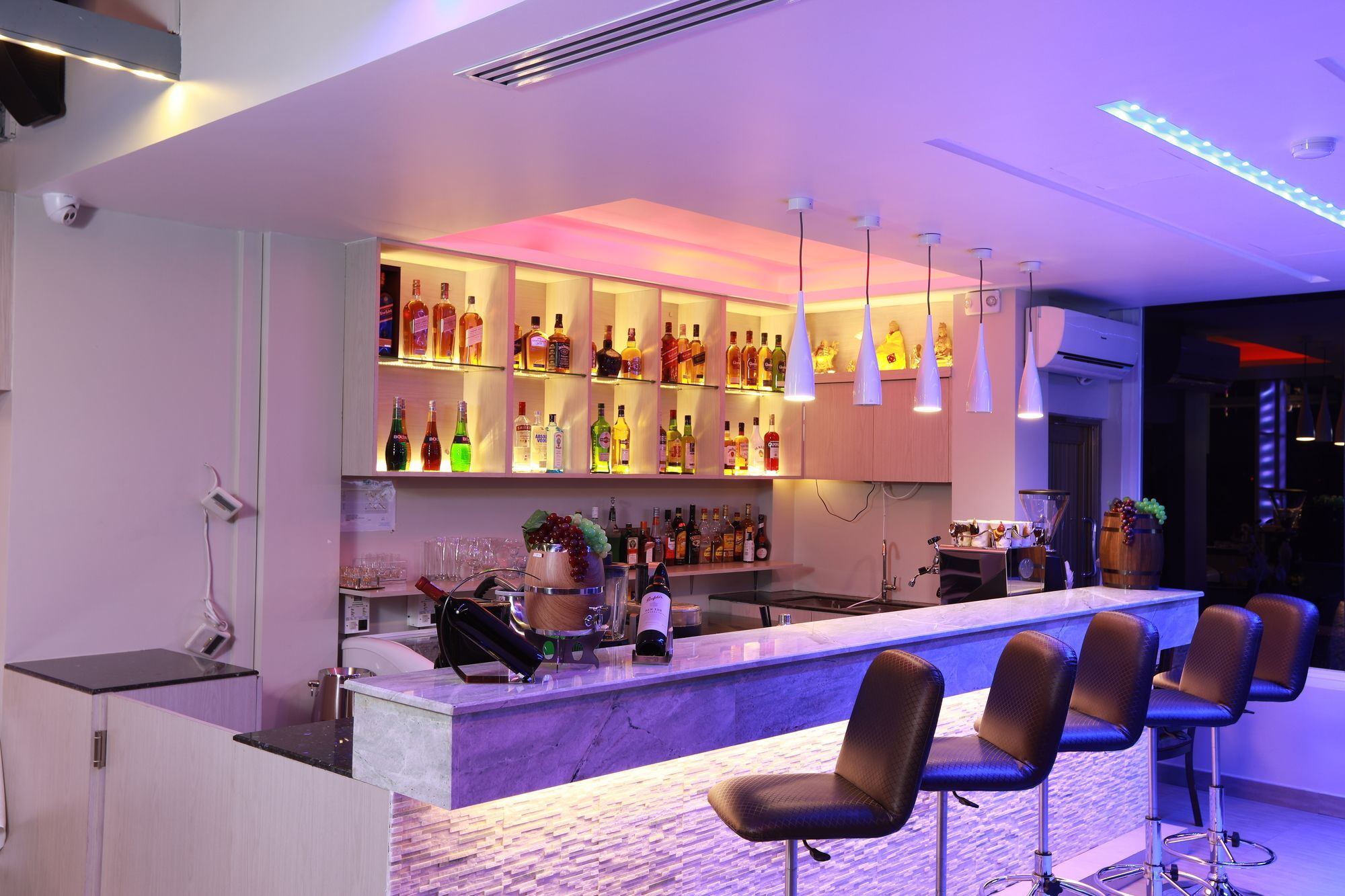 Rose Palace Hotel Янгон Екстериор снимка